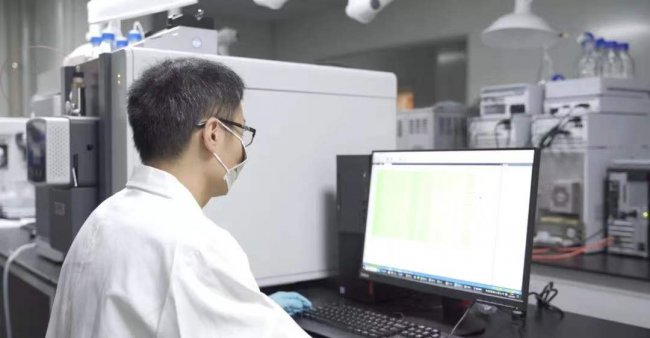 a|V r | VƼ ĘOU|VÃx lչ