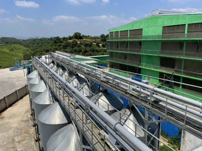 103215_826698_gsdt.jpg 103215_826698_gsdt.jpg