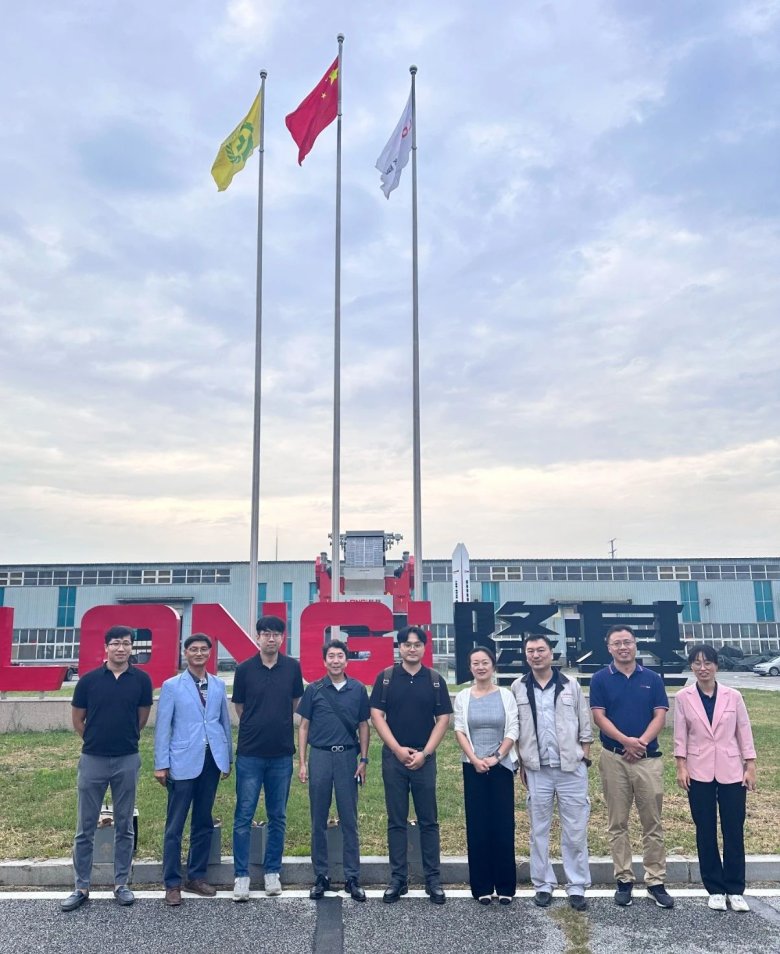 113255_065136_gsdt.jpg 113255_065136_gsdt.jpg