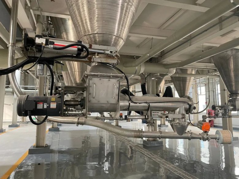 083703_884263_gsdt.jpg 083703_884263_gsdt.jpg