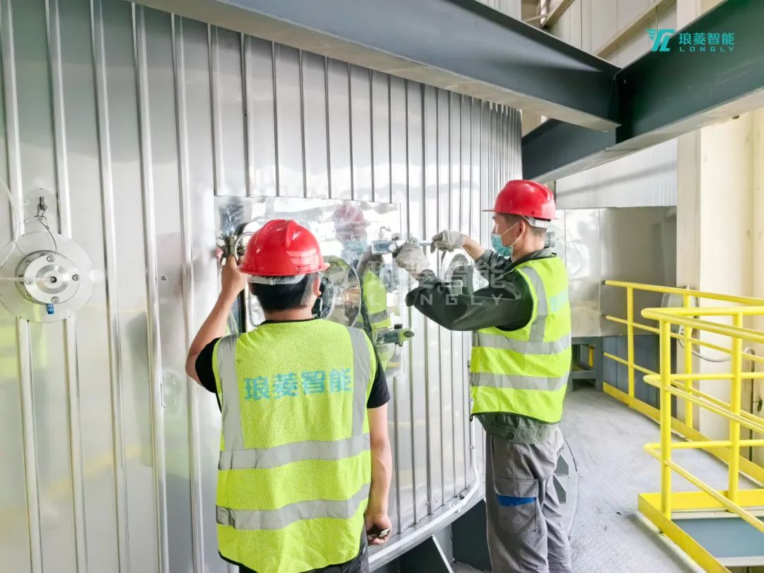 噴霧干燥安裝現(xiàn)場(chǎng).jpg 噴霧干燥安裝現(xiàn)場(chǎng).jpg