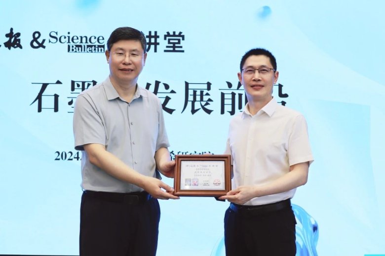 100556_643257_gsdt.jpg 100556_643257_gsdt.jpg