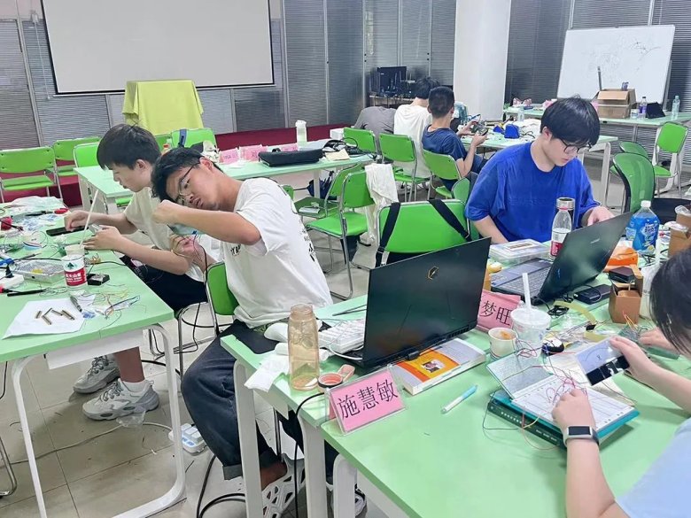 143408_507289_gsdt.jpg 143408_507289_gsdt.jpg