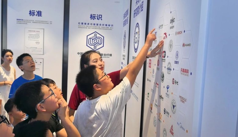 162958_000502_gsdt.jpg 162958_000502_gsdt.jpg