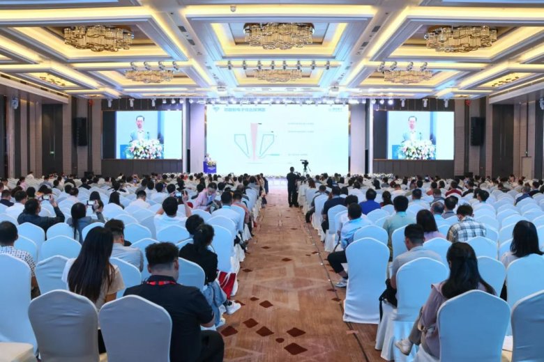 080812_410860_gsdt.jpg 080812_410860_gsdt.jpg