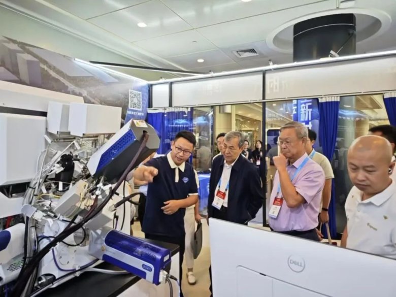 080921_863731_gsdt.jpg 080921_863731_gsdt.jpg