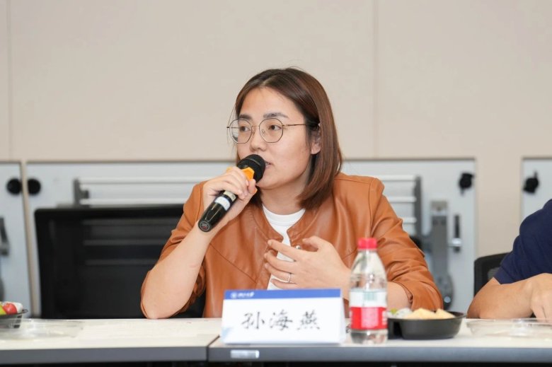 082740_351273_gsdt.jpg 082740_351273_gsdt.jpg