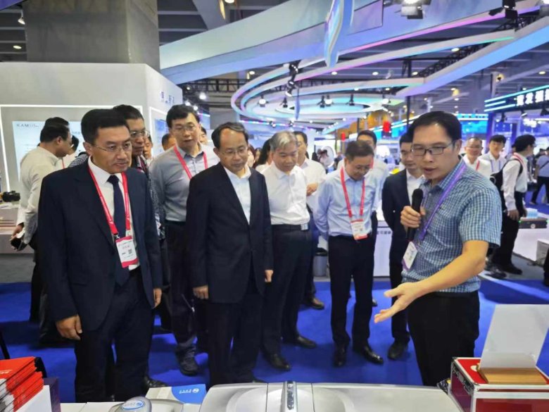 135803_879684_gsdt.jpg 135803_879684_gsdt.jpg