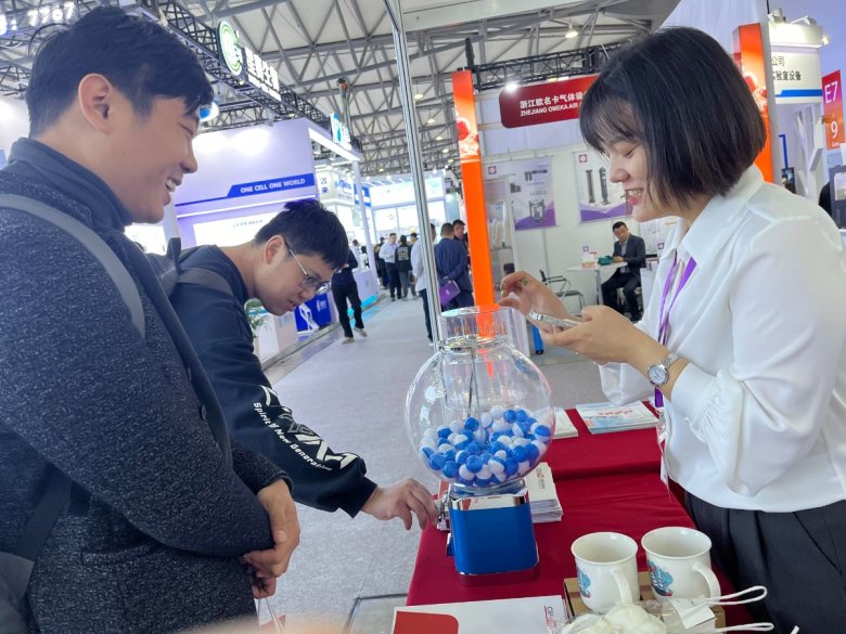 084912_375681_gsdt.jpg 084912_375681_gsdt.jpg