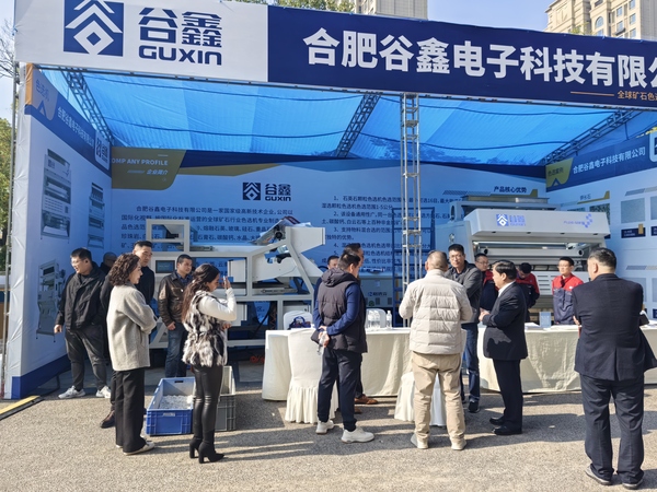 11.235.jpg 11.235.jpg