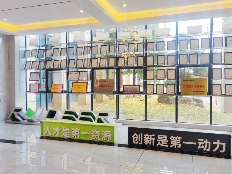 092710_646421_gsdt.jpg 092710_646421_gsdt.jpg