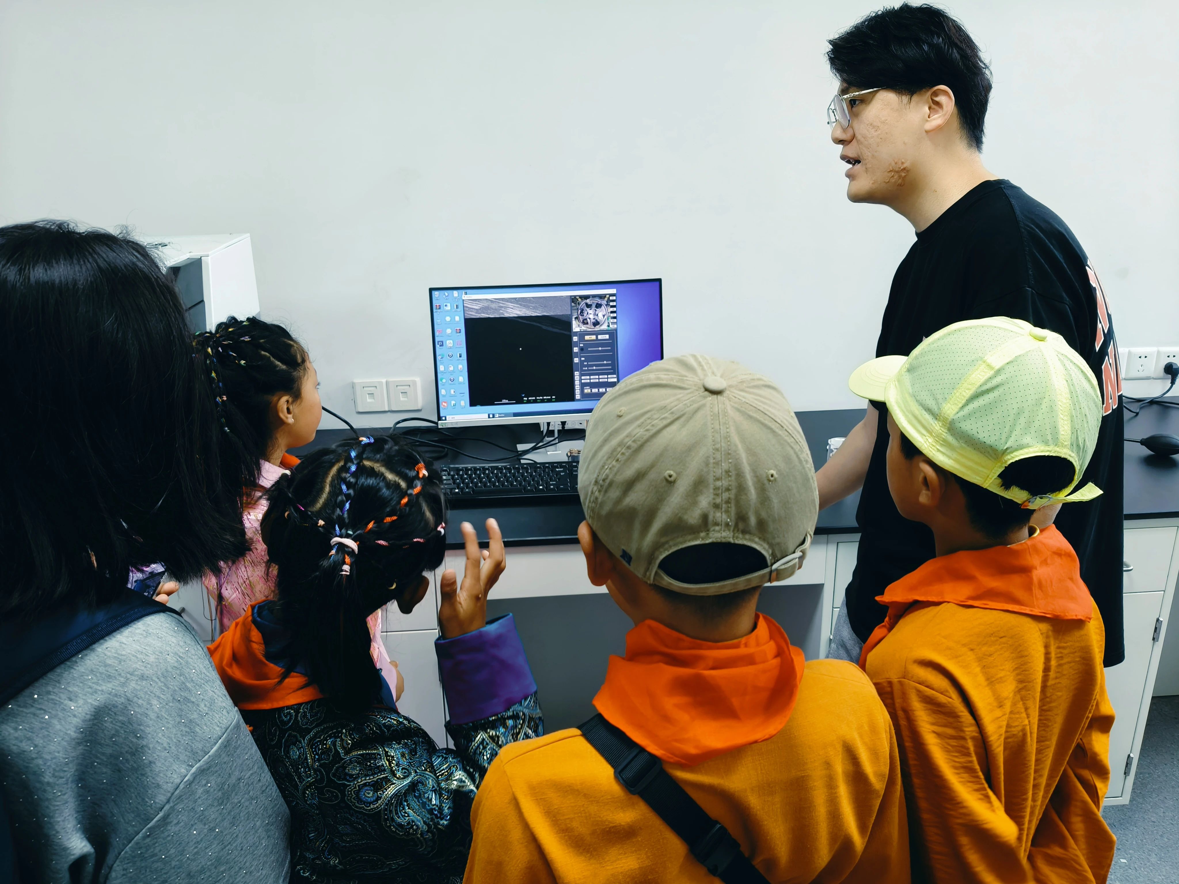 臺式掃描電鏡 臺式掃描電鏡