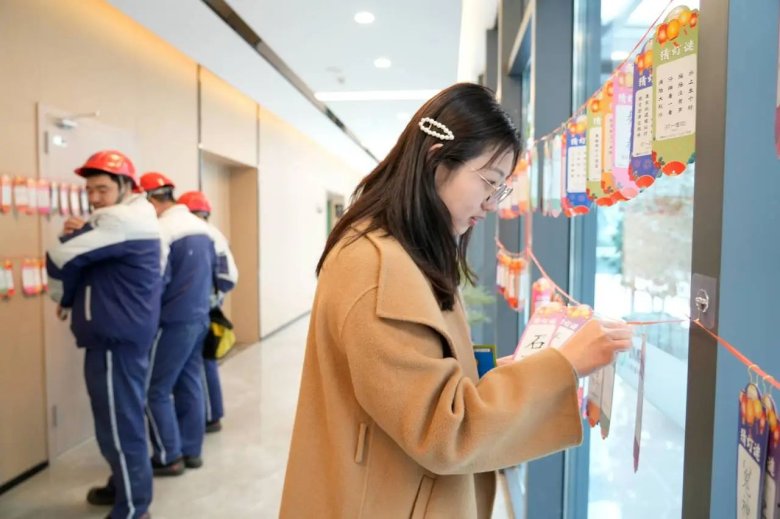 080703_061551_gsdt.jpg 080703_061551_gsdt.jpg