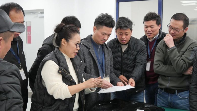 090758_627841_gsdt.jpg 090758_627841_gsdt.jpg