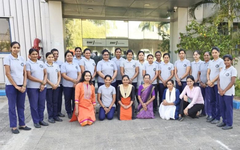 082100_980609_gsdt.jpg 082100_980609_gsdt.jpg