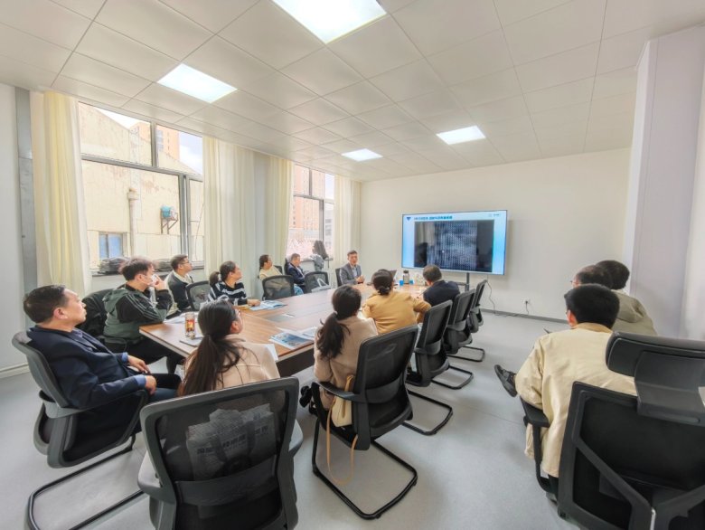 082446_200188_gsdt.jpg 082446_200188_gsdt.jpg