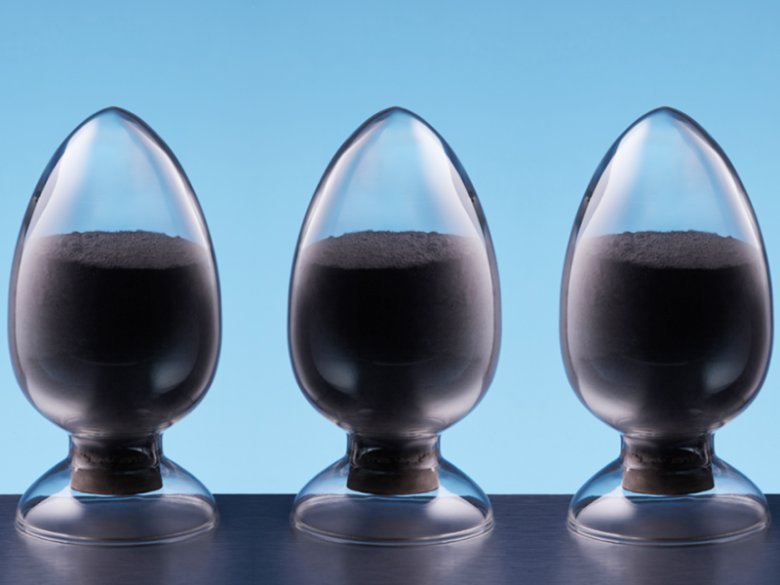 125954_606158_gsdt.jpg 1 2 正極復(fù)合 .jpg