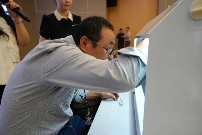 143638_196120_gsdt.jpg 143638_196120_gsdt.jpg