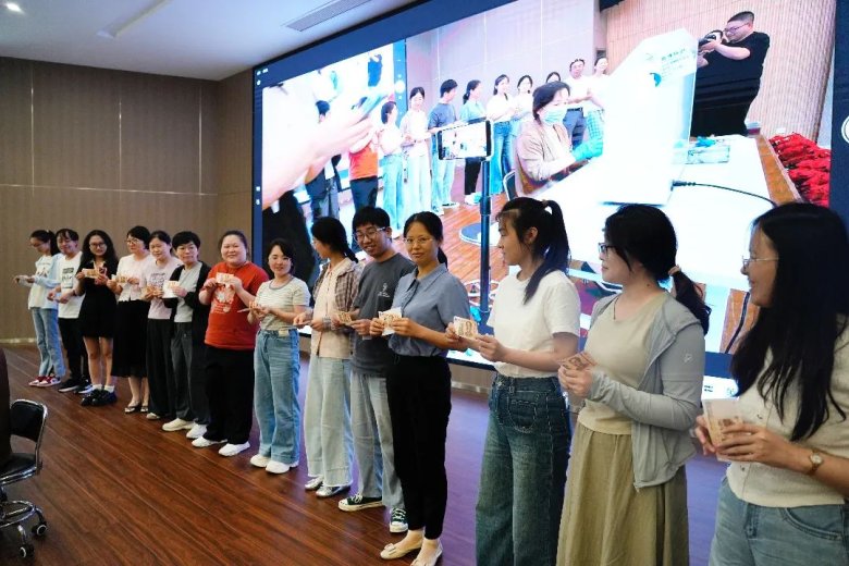 143638_716756_gsdt.jpg 143638_716756_gsdt.jpg