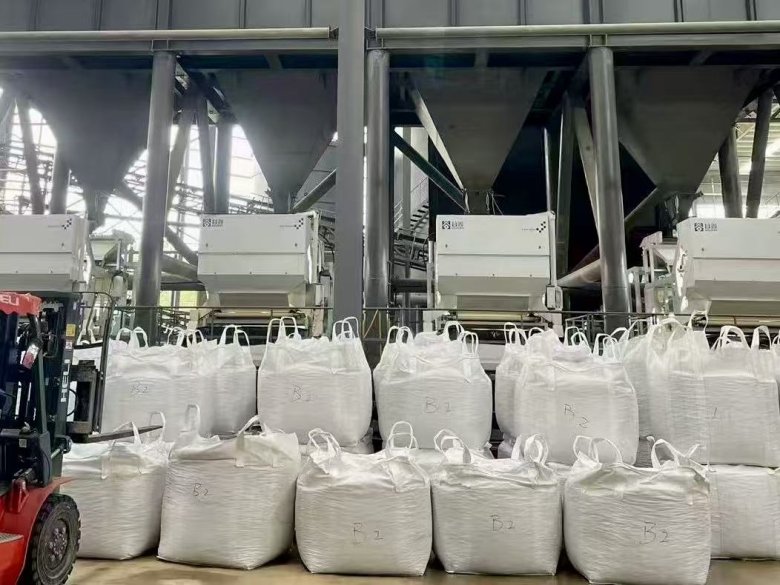 090938_149826_gsdt.jpg 090938_149826_gsdt.jpg